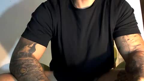 Snapshot of bby044 chatting on December 2, 2:08 pm bby044 online show from December 2, 2:08 pm