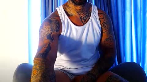 Snapshot of bby044 chatting on December 16, 4:12 pm bby044 online show from December 16, 4:12 pm