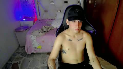 Snapshot of bby_cash_ chatting on February 25, 9:35 pm BBY CASH online show from February 25, 9:35 pm