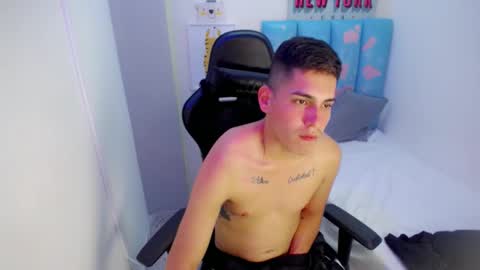 Snapshot of bby_cash_ chatting on March 11, 4:18 am BBY CASH online show from March 11, 4:18 am