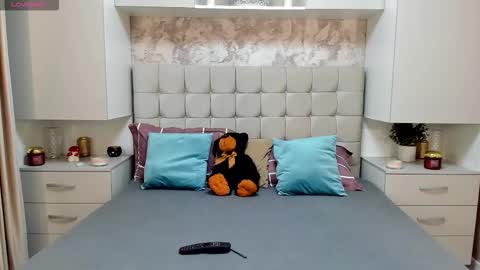 larra online show from October 9, 3:54 pm