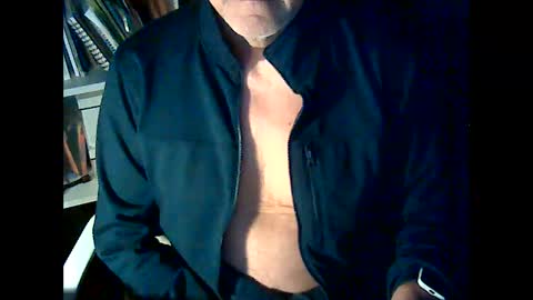 Snapshot of bcn1959 chatting on December 17, 6:08 am bcn1959 online show from December 17, 6:08 am