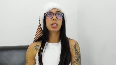daniela villamizar online show from December 3, 4:28 pm