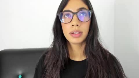 daniela villamizar online show from December 12, 5:48 pm
