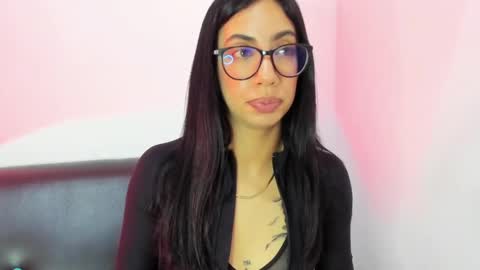 daniela villamizar online show from January 9, 2:07 pm