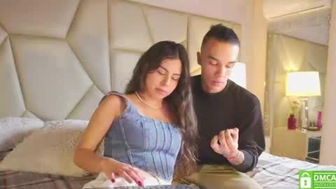 Snapshot of be_curiouss_ chatting on June 10, 12:04 pm Helena Evan online show from June 10, 12:04 pm