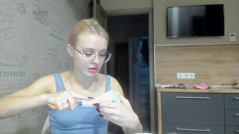 Summer BABY online show from December 31, 4:57 pm