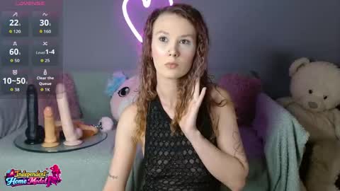 Snapshot of bea_doll chatting on June 7, 2:37 am Bea online show from June 7, 2:37 am