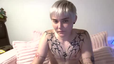 Snapshot of beandick69 chatting on July 11, 2:14 am beandick69 online show from July 11, 2:14 am