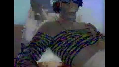 Snapshot of bear14250949 chatting on October 7, 9:28 am bear14250949 online show from October 7, 9:28 am