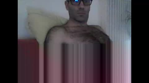 Snapshot of bear14250949 chatting on November 4, 8:35 am bear14250949 online show from November 4, 8:35 am