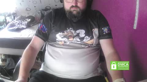 bear90130 online show from September 17, 7:21 am