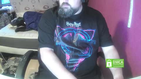 bear90130 online show from September 28, 5:18 pm