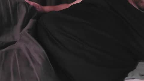 Snapshot of bear_man_oi chatting on December 15, 11:45 am bear_man_oi online show from December 15, 11:45 am