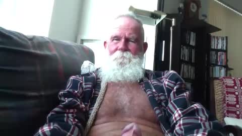 beardbushy online show from September 9, 4:28 pm