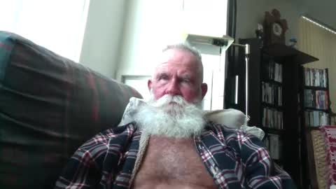 beardbushy online show from September 15, 4:40 pm