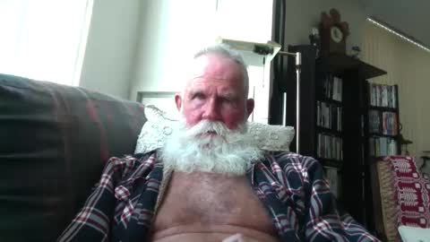 beardbushy online show from September 21, 3:46 pm