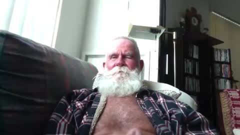 beardbushy online show from September 22, 6:32 pm