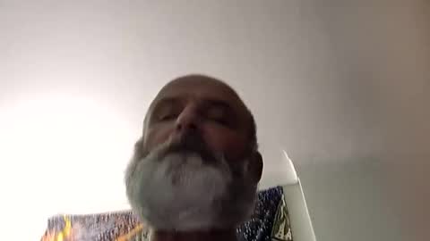 Snapshot of bearneked chatting on January 29, 3:12 am bearneked online show from January 29, 3:12 am