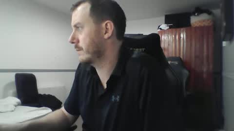 Snapshot of beastyboyxx chatting on April 11, 7:45 am beastyboyxx online show from April 11, 7:45 am