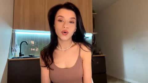 Snapshot of beatriceesmond chatting on November 1, 2:19 pm Katie online show from November 1, 2:19 pm