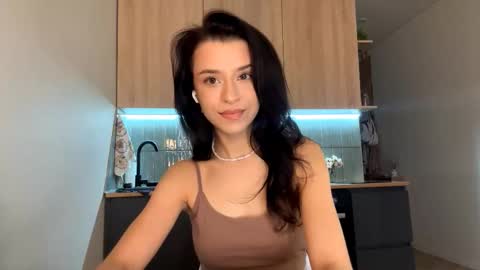 Snapshot of beatriceesmond chatting on November 9, 6:12 am Katie online show from November 9, 6:12 am