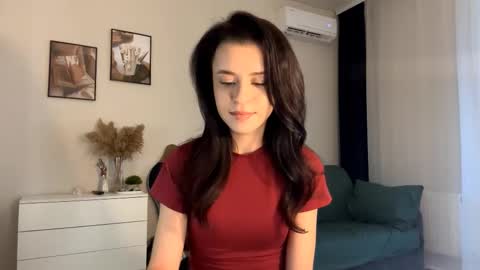 Snapshot of beatriceesmond chatting on November 14, 7:29 am Katie online show from November 14, 7:29 am