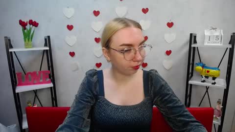Snapshot of beatriceflyy chatting on December 15, 10:50 am BeatriceFlyy online show from December 15, 10:50 am