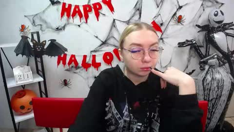 BeatriceFlyy online show from October 22, 11:43 am