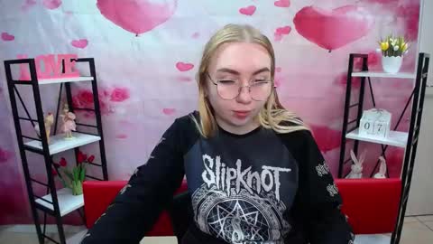 BeatriceFlyy online show from March 7, 1:30 pm