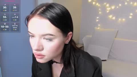 My name is Beatrice Like my broadcast pls 3 online show from December 14, 11:15 am