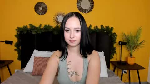 Beatrice 3 online show from December 15, 1:24 am