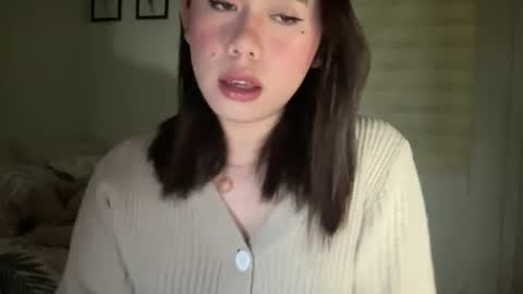 Snapshot of beautiful_lust69 chatting on December 2, 2:08 pm Sweet Aya online show from December 2, 2:08 pm