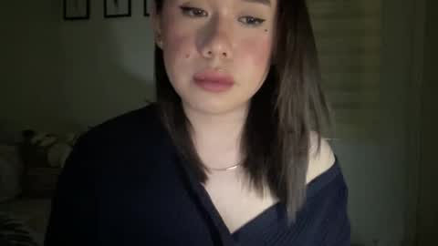 Snapshot of beautiful_lust69 chatting on December 5, 5:17 pm Sweet Aya online show from December 5, 5:17 pm