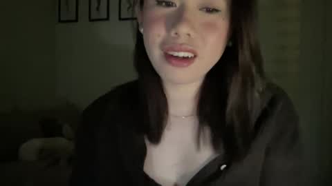 Snapshot of beautiful_lust69 chatting on December 19, 2:24 pm Sweet Aya online show from December 19, 2:24 pm