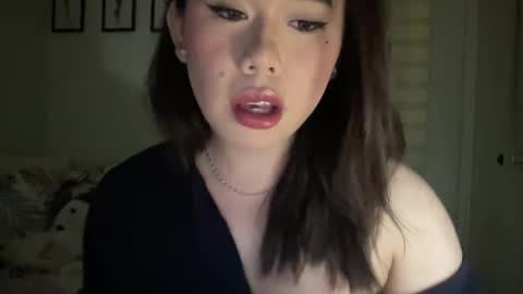 Snapshot of beautiful_lust69 chatting on March 3, 2:04 pm Sweet Aya online show from March 3, 2:04 pm