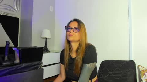 Snapshot of beautifull_wild_girl chatting on January 20, 7:04 pm maria online show from January 20, 7:04 pm