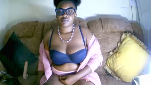 beautifulpeach2 online show from December 23, 1:40 am