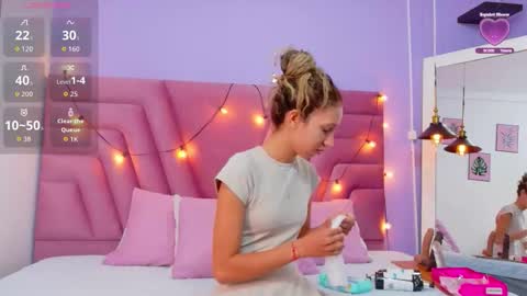 Snapshot of beautifulskinny18 chatting on February 27, 7:58 pm Shalom online show from February 27, 7:58 pm