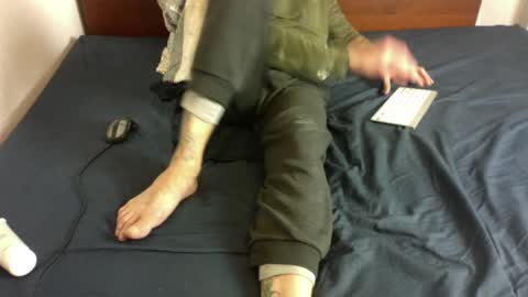 Snapshot of beautifulworld33 chatting on November 21, 12:10 am beautifulworld33 online show from November 21, 12:10 am