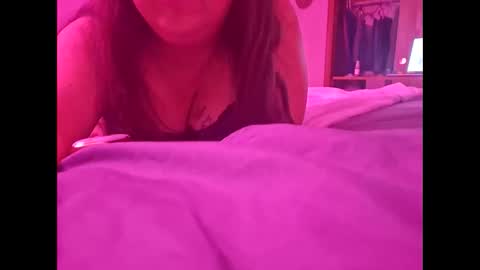 Snapshot of beautifulxxdisaster22 chatting on October 2, 3:13 am kalysta online show from October 2, 3:13 am