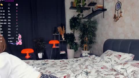 Nicole online show from January 17, 7:30 am