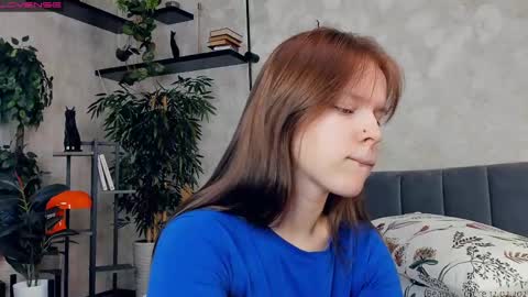 Nicole online show from February 12, 1:27 pm