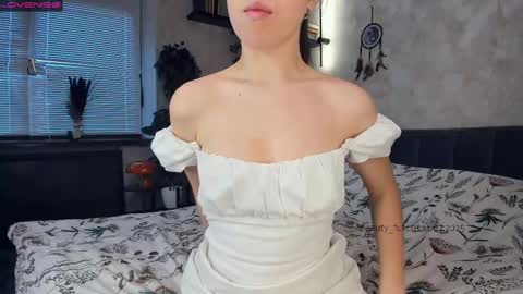 Nicole online show from February 14, 7:28 am