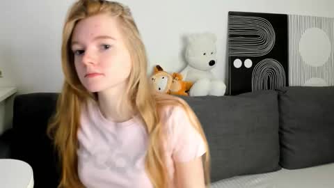 Juli online show from February 4, 3:45 am