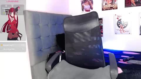 Snapshot of beauty_lana18 chatting on May 15, 11:12 pm lana online show from May 15, 11:12 pm