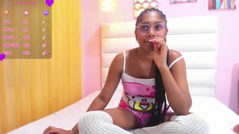 Snapshot of beauty_luci chatting on September 18, 4:47 am beauty_luci online show from September 18, 4:47 am