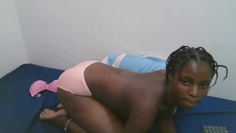 Snapshot of beautyamara chatting on February 6, 6:55 pm Amara online show from February 6, 6:55 pm