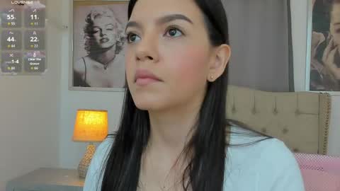 Ariana Reyes online show from March 18, 12:30 pm