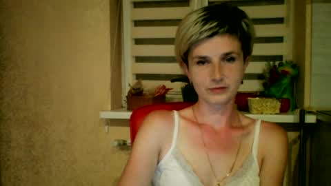 Snapshot of beautyksenia chatting on July 2, 7:20 pm BeautyKsenia online show from July 2, 7:20 pm